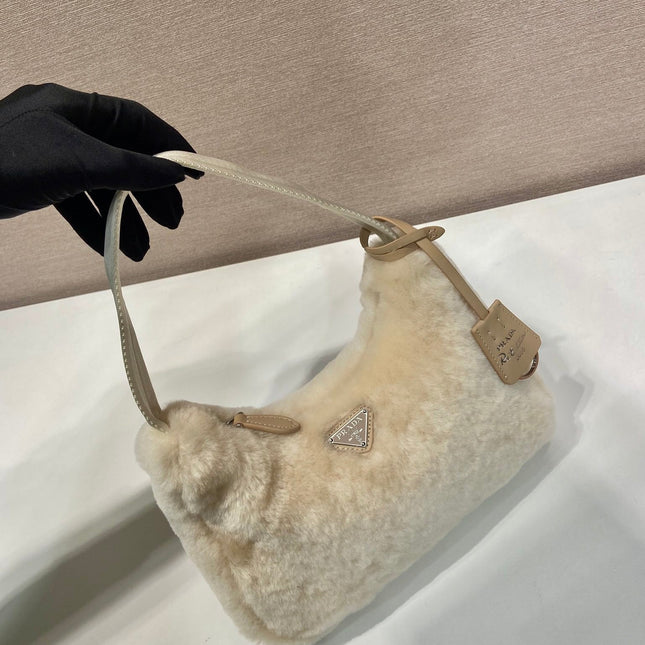 HOBO BAG 23 IN BEIGE RABBIT FUR