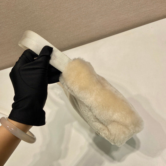 HOBO BAG 23 IN BEIGE RABBIT FUR