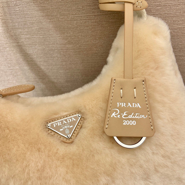 HOBO BAG 23 IN BEIGE RABBIT FUR