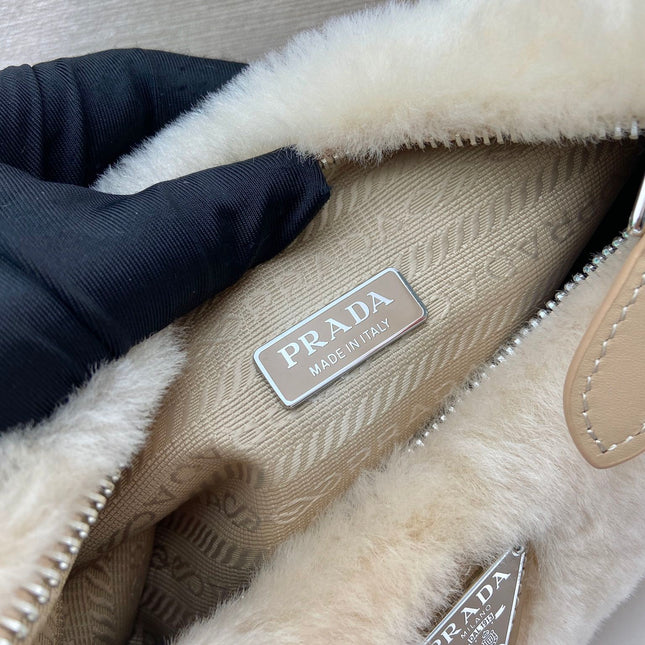 HOBO BAG 23 IN BEIGE RABBIT FUR