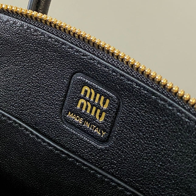 AVENTURE NAPPA MINI BAG 21 IN BLACK CALFSKIN GOLD HARDWARE