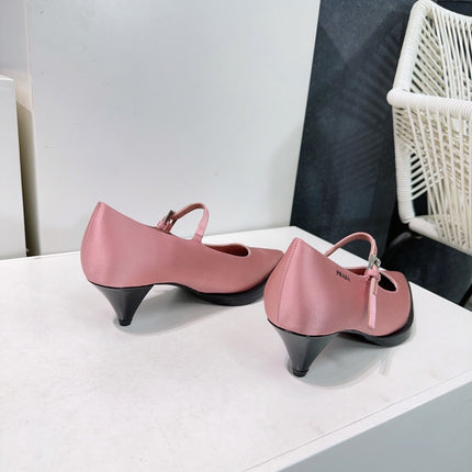 POINTED TOE MEDIUM HEEL PUMPS IN PINK SILK