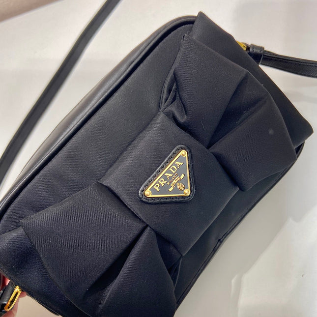 BOW BAG 18 IN BLACK RE-NYLON AND LAMBSKIN