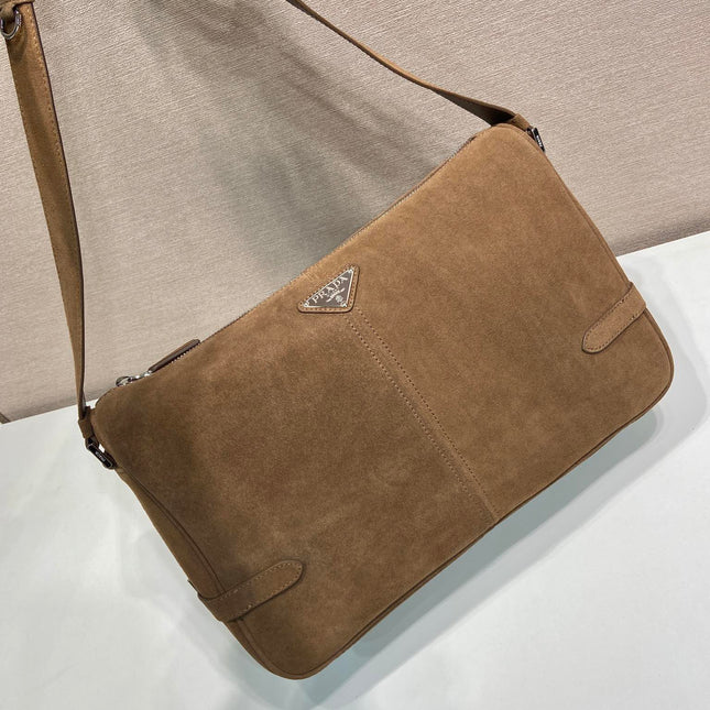 HOBO BAG 35 IN GINGERBREAD SUEDE SILVER LOGO