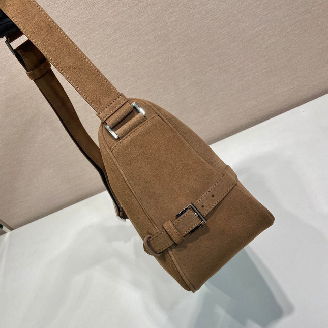 HOBO BAG 35 IN GINGERBREAD SUEDE SILVER LOGO