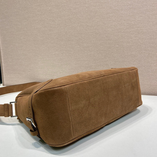 HOBO BAG 35 IN GINGERBREAD SUEDE SILVER LOGO