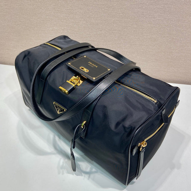 TRAVEL BAG 40 IN BLACK WATERPROOF FABRIC GOLD PADLOCK