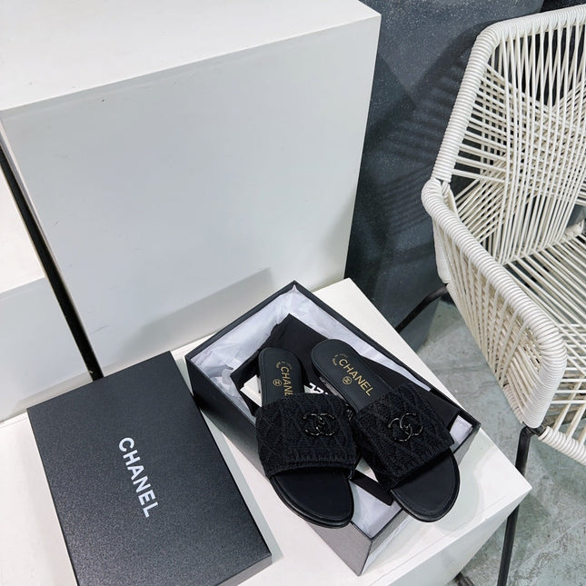 KNIT BLACK FABRIC FLAT SLIDE