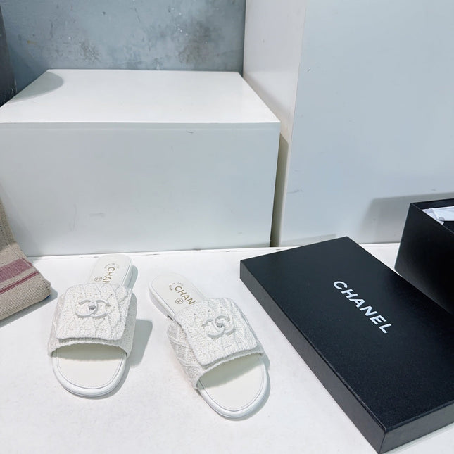 KNIT WHITE FABRIC FLAT SLIDE