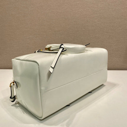 LARGE RECTANGULAR BAG 30 IN WHITE OIL WAX LAMBSKIN GOLD HARDWARE