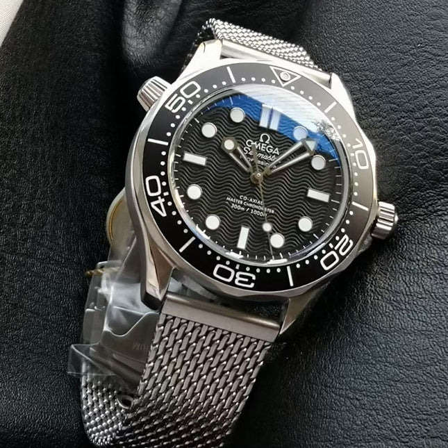 SEAMASTER DIVER 300M SILVER CASE AND BLACK DIAL WITH BRUSHED MESH BRACELET WITH CLASP