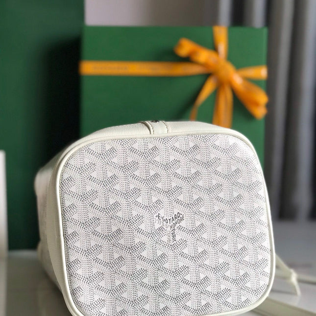 PETIT FLOT BUCKET BAG 22 IN WHITE GOYARDINE CANVAS AND LAMBSKIN TRIM