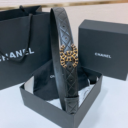 DOUBLE C 30MM IN BLACK QUILTED CALFSKIN INTERWOVEN BUCKLE EMBOSSED BLACK STONE