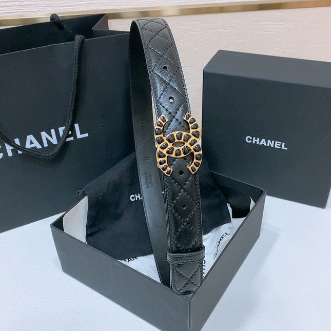 DOUBLE C 30MM IN BLACK QUILTED CALFSKIN INTERWOVEN BUCKLE EMBOSSED BLACK STONE