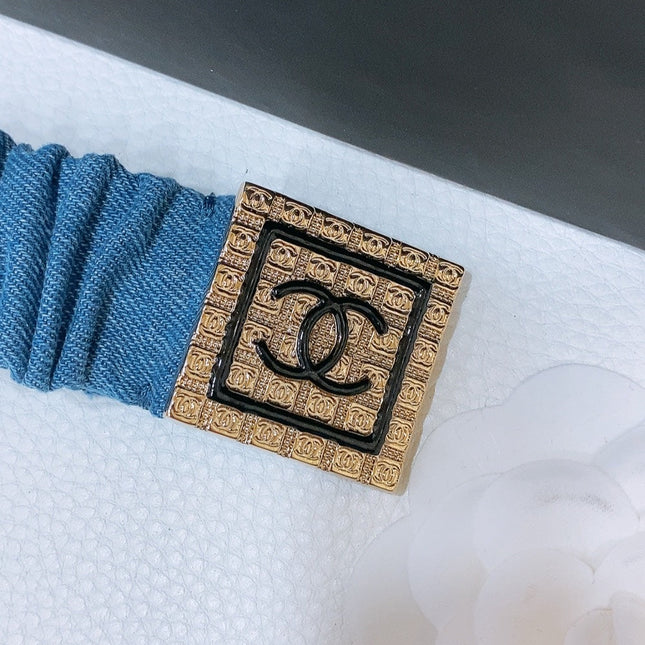 DOUBLE C ELASTIC BELT 30MM IN BLUE DENIM SQUARE GOLD BUCKLE BLACK LOGO