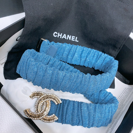 DOUBLE C ELASTIC BELT 30MM IN BLUE DENIM WITH GOLD BUCKLE AND SIDE RHINESTONE DETAILING