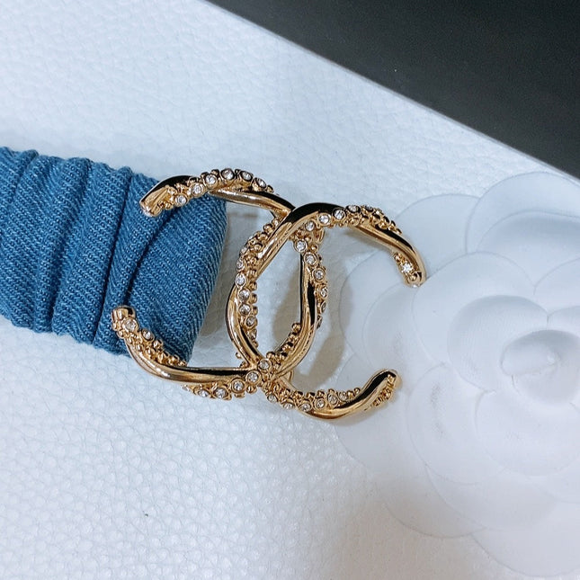 DOUBLE C ELASTIC BELT 30MM IN BLUE DENIM GOLD CRYSTAL BUCKLE
