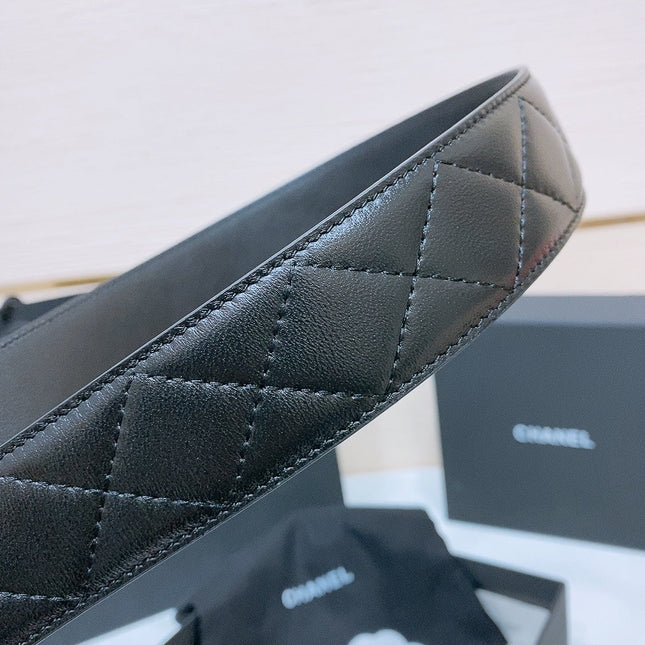 DOUBLE C BELT 38MM IN BLACK QUILTED LAMBSKIN SILVER OVAL BUCKLE CENTERED BLACK LOGO