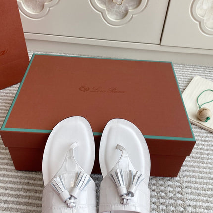 FLIP FLOPS IN WHITE LAMBSKIN SNAKE EMBOSSING