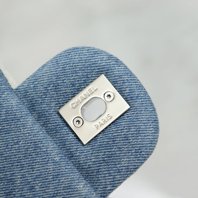 CHANEL 25S FLAP BAG 20 CM IN LIGHT BLUE DENIM