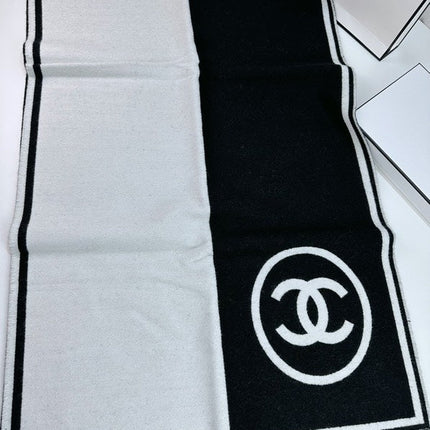 CHANEL 25S SCARF 195 IN CASHMERE WOOL 709604