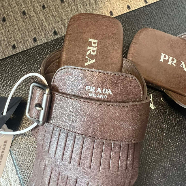 PRADA 25S SHUFFLE LEATHER THONG SANDALS IN BROWN CALFSKIN