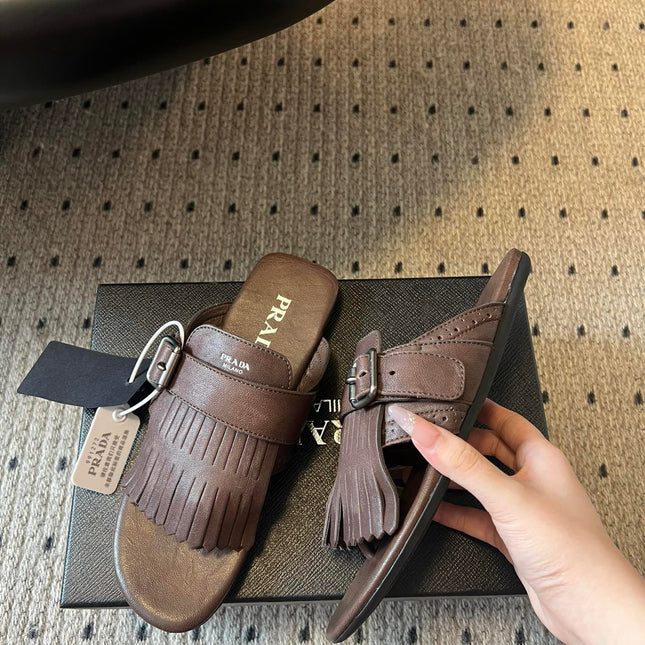 PRADA 25S SHUFFLE LEATHER THONG SANDALS IN BROWN CALFSKIN