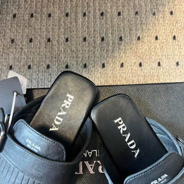 PRADA 25S SHUFFLE LEATHER THONG SANDALS IN BLACK CALFSKIN