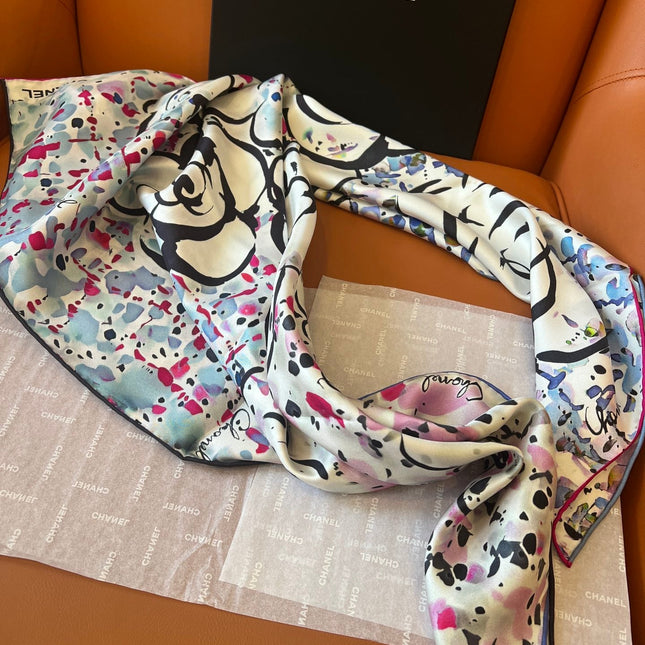 CHANEL 25S SCARF 90 IN SILK TWILL 700816