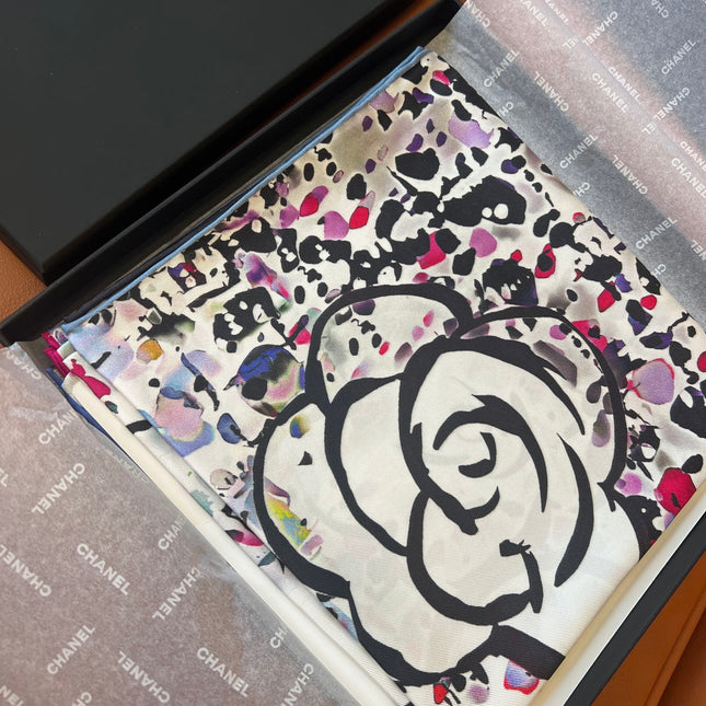 CHANEL 25S SCARF 90 IN SILK TWILL 700816