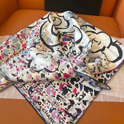 CHANEL 25S SCARF 90 IN SILK TWILL 700816