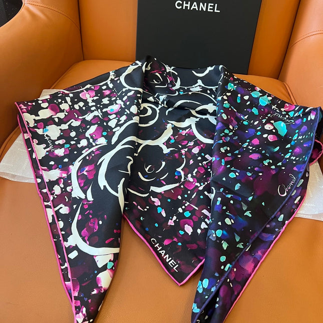 CHANEL 25S SCARF 90 IN SILK TWILL 700817