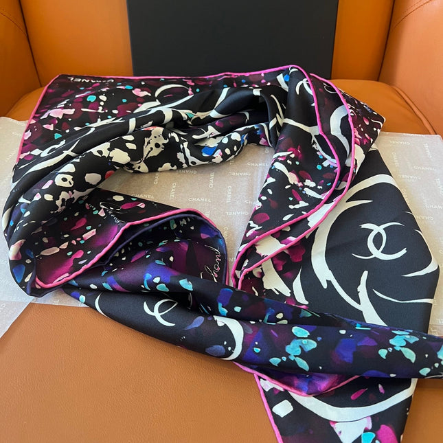 CHANEL 25S SCARF 90 IN SILK TWILL 700817