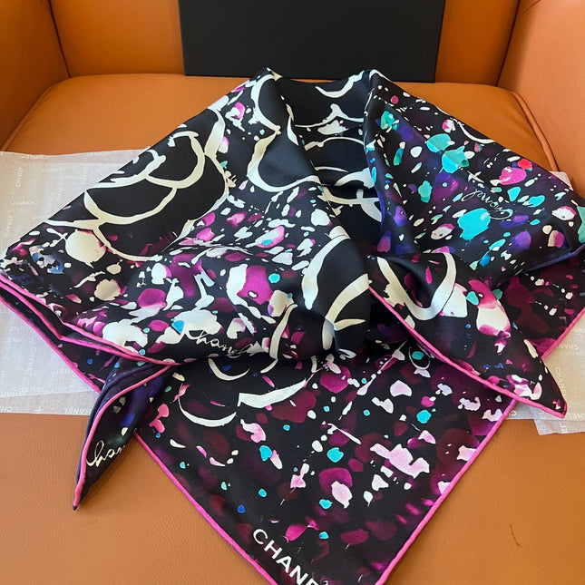 CHANEL 25S SCARF 90 IN SILK TWILL 700817