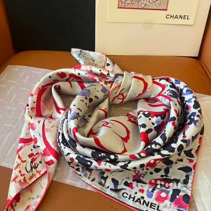 CHANEL 25S SCARF 90 IN SILK TWILL 700818