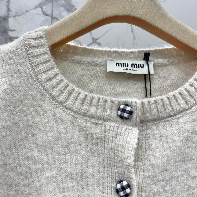 MIUMIU CARDIGAN STYLE 425
