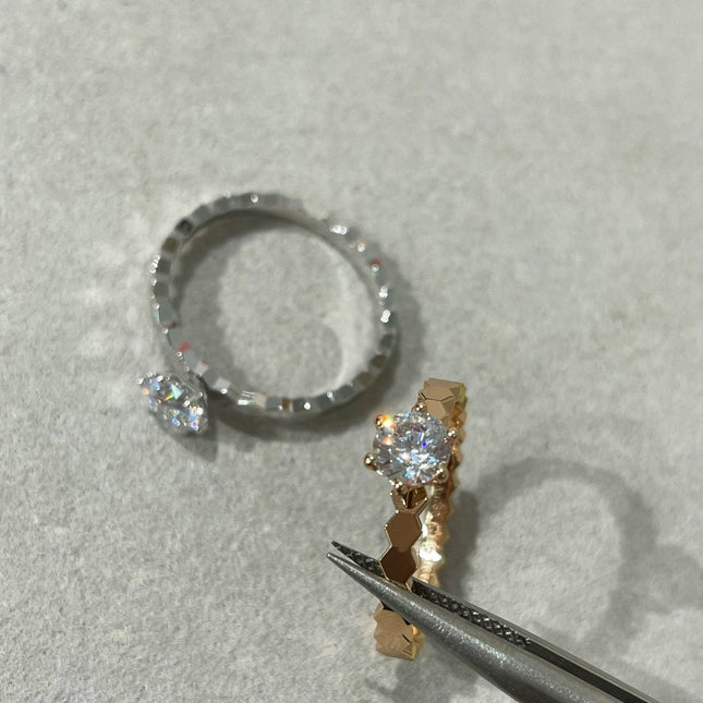 BEE LOVE SOLITAIRE 1 DIAMOND RING