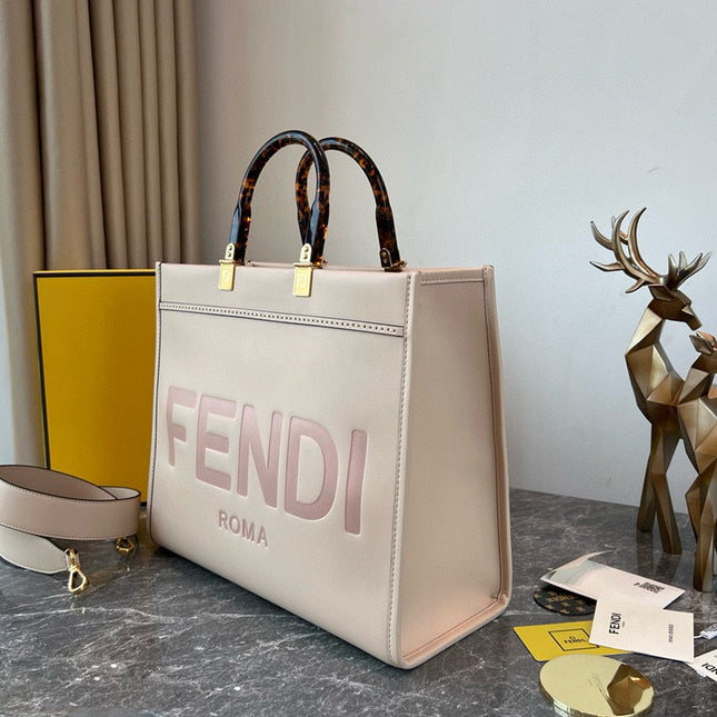 SHINE LARGE 35 TOTE IN BEIGE CREAM CALFSKIN