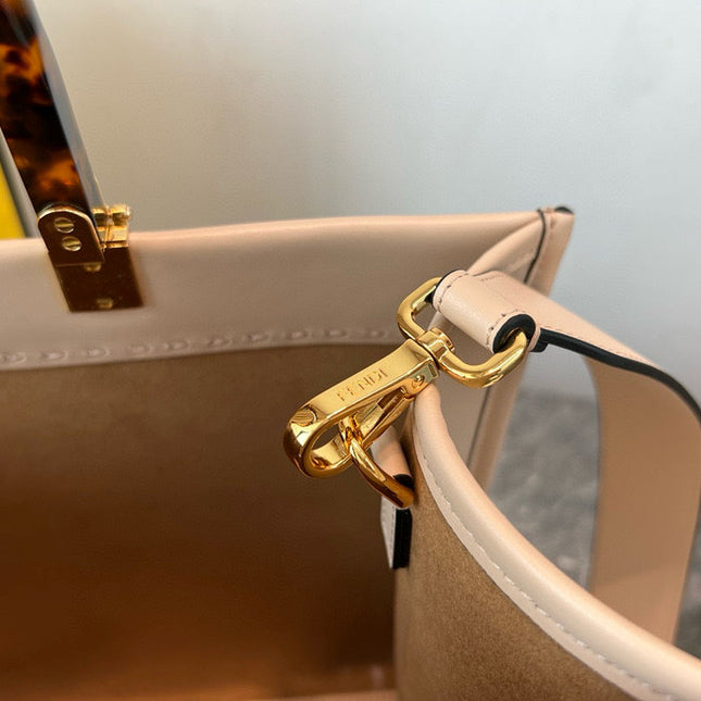 SHINE LARGE 35 TOTE IN BEIGE CREAM CALFSKIN
