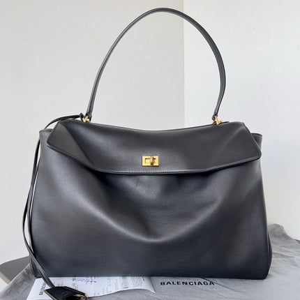 RODEO MEDIUM BAG 35 IN BLACK SMOOTH CALFSKIN GOLD HARDWARE
