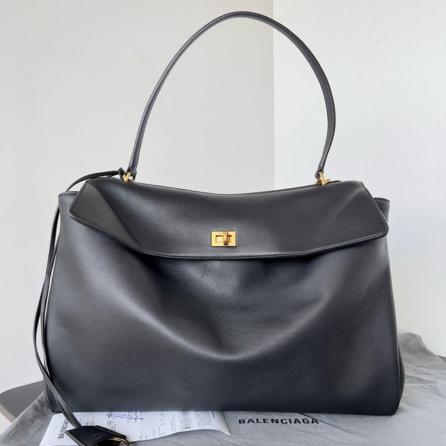 RODEO MEDIUM BAG 35 IN BLACK SMOOTH CALFSKIN GOLD HARDWARE