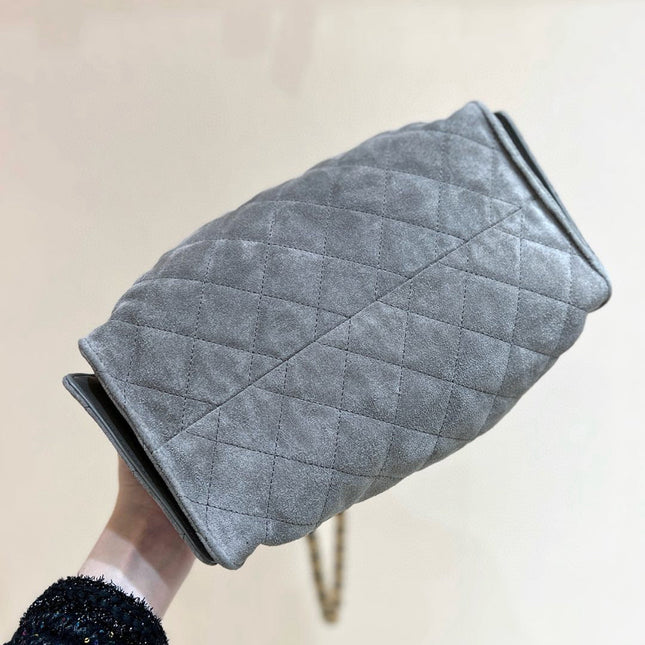 CC 25 HANDBAG IN GREY 30 SUEDE GOLD HARDWARE