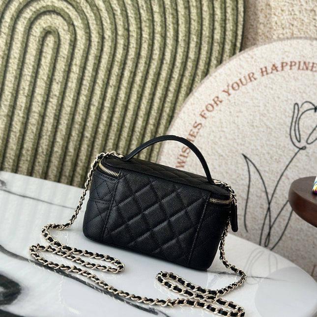 VANITY 17 CAVIAR WITH HANDLE IN BLACK CALFSKIN GOLD HARDWARE