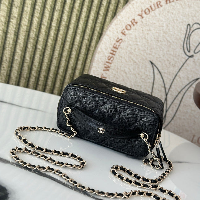 VANITY 17 CAVIAR WITH HANDLE IN BLACK CALFSKIN GOLD HARDWARE