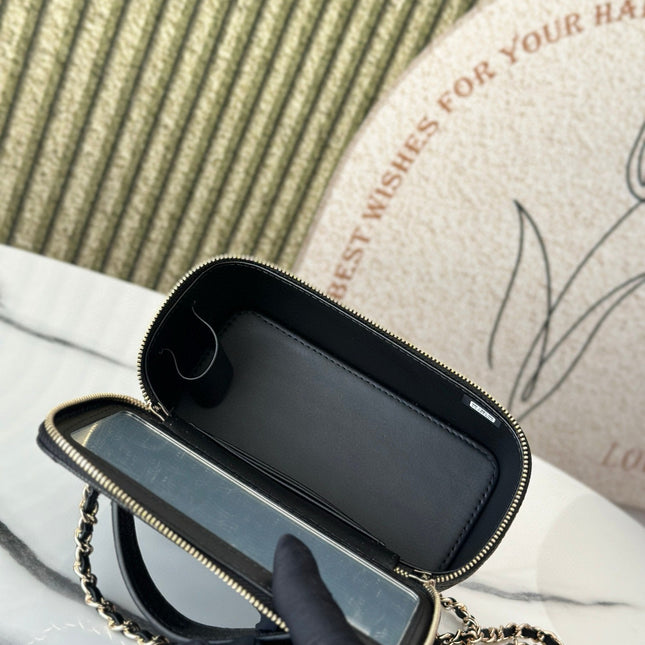 VANITY 17 CAVIAR WITH HANDLE IN BLACK CALFSKIN GOLD HARDWARE