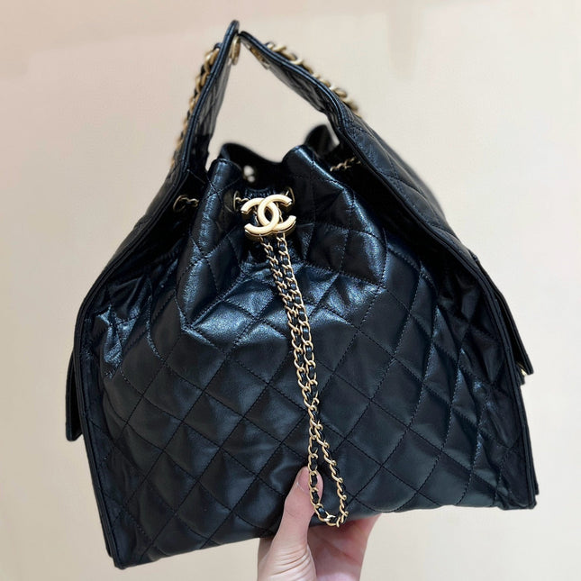 CC 25 HANDBAG IN BLACK 40 GRAINED CALFSKIN GOLD HARDWARE