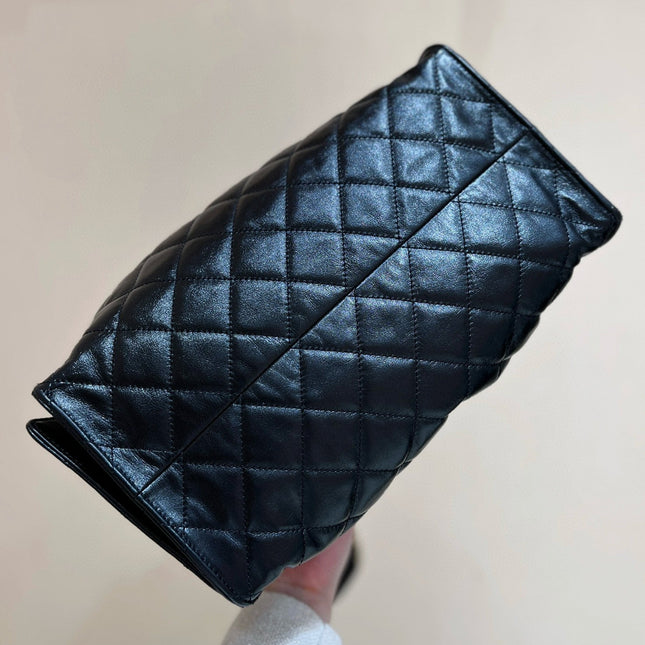 CC 25 HANDBAG IN BLACK 40 GRAINED CALFSKIN GOLD HARDWARE