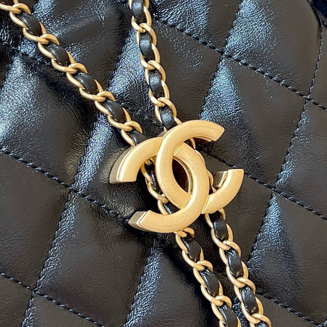 CC 25 HANDBAG IN BLACK 40 GRAINED CALFSKIN GOLD HARDWARE