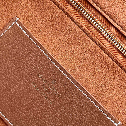 SOFT TWIST 27 IN COGNAC CALFSKIN GOLD LOGO