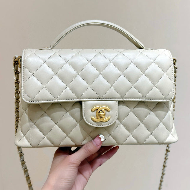 25P KELLY HANDLE BAG 26 IN MILKY WHITE LAMBSKIN GOLD HARDWARE